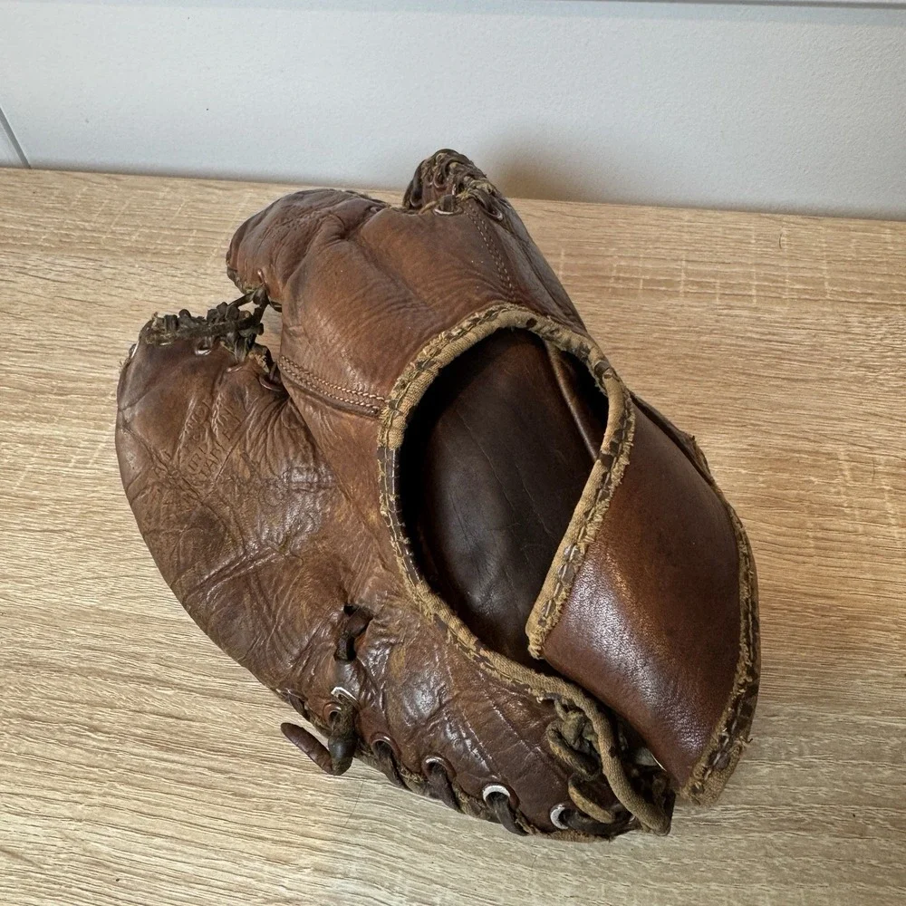 Macgregor Goldsmith G157 AntiqueBaseball Glove 1945-1951 3 Finger Left Catch VTG